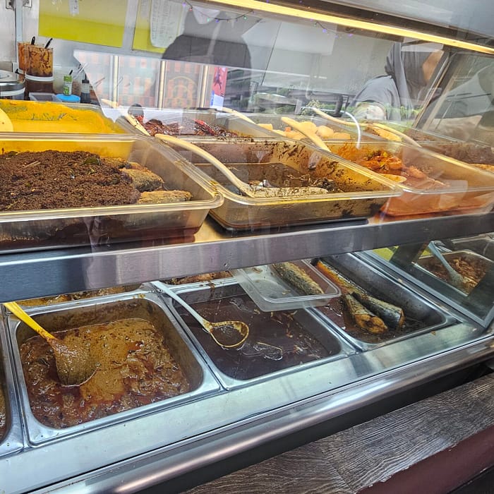 Nasi Padang at kreta lembu